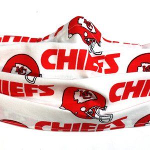 KANSAS CITY CHIEFS FACE MASK   LAST ONE